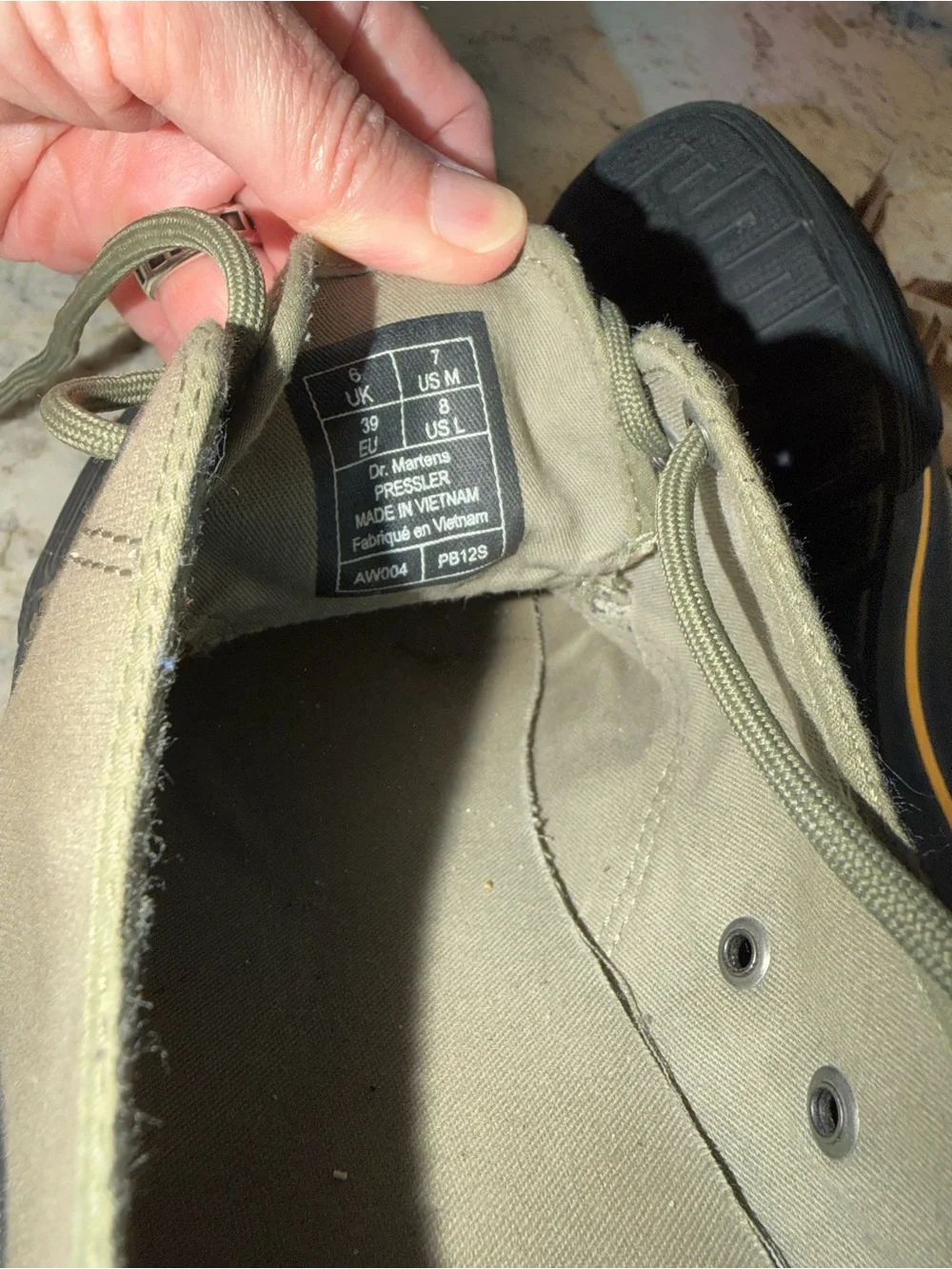 Dr Martens Doc $60 Pressler Olive Canvas Low-Top Unisex Sneaker 7 M 8 L